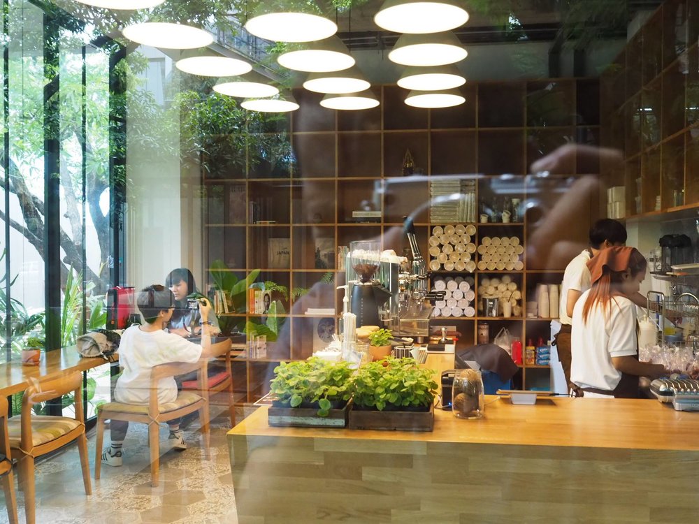 cafés Bangkok library café