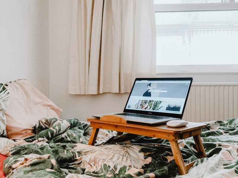 Voyager depuis chez soi pendant le confinement